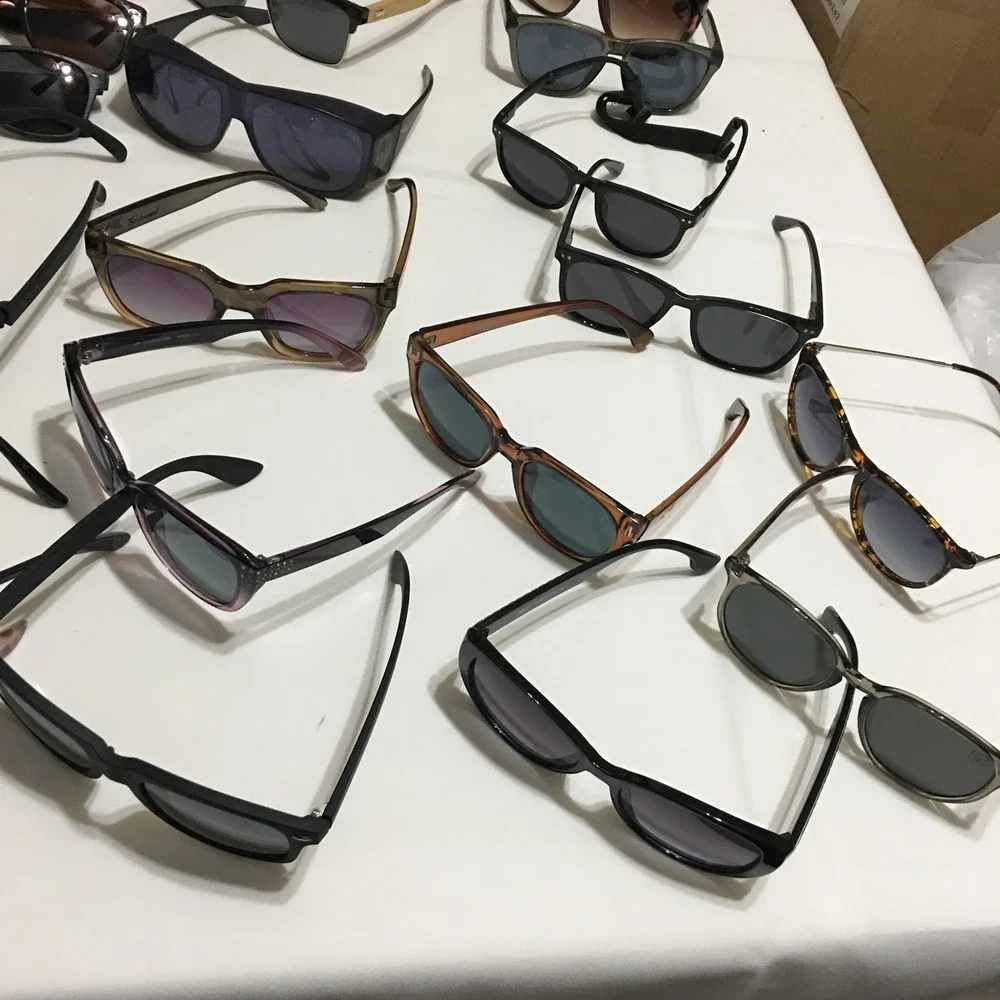 Lot of 30 Unbranded Sunglasses Unisex One Size Multicolor Mixed Styles